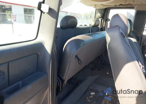 2007 GMC Sierra 2500Hd Classic Work Truck z USA, uszkodzony, nr VIN 1GTHC29U27E137563